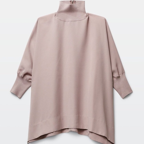 Aritzia Tops - Babaton Hamish Blouse
